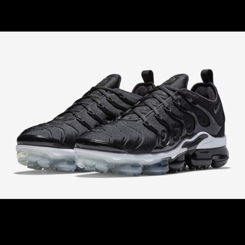 Nike Air Vapormax Plus Black/White